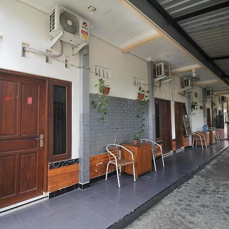 Super Oyo Capital O 2258 Santana Syariah Guest House Kartosuro Zewnętrze zdjęcie