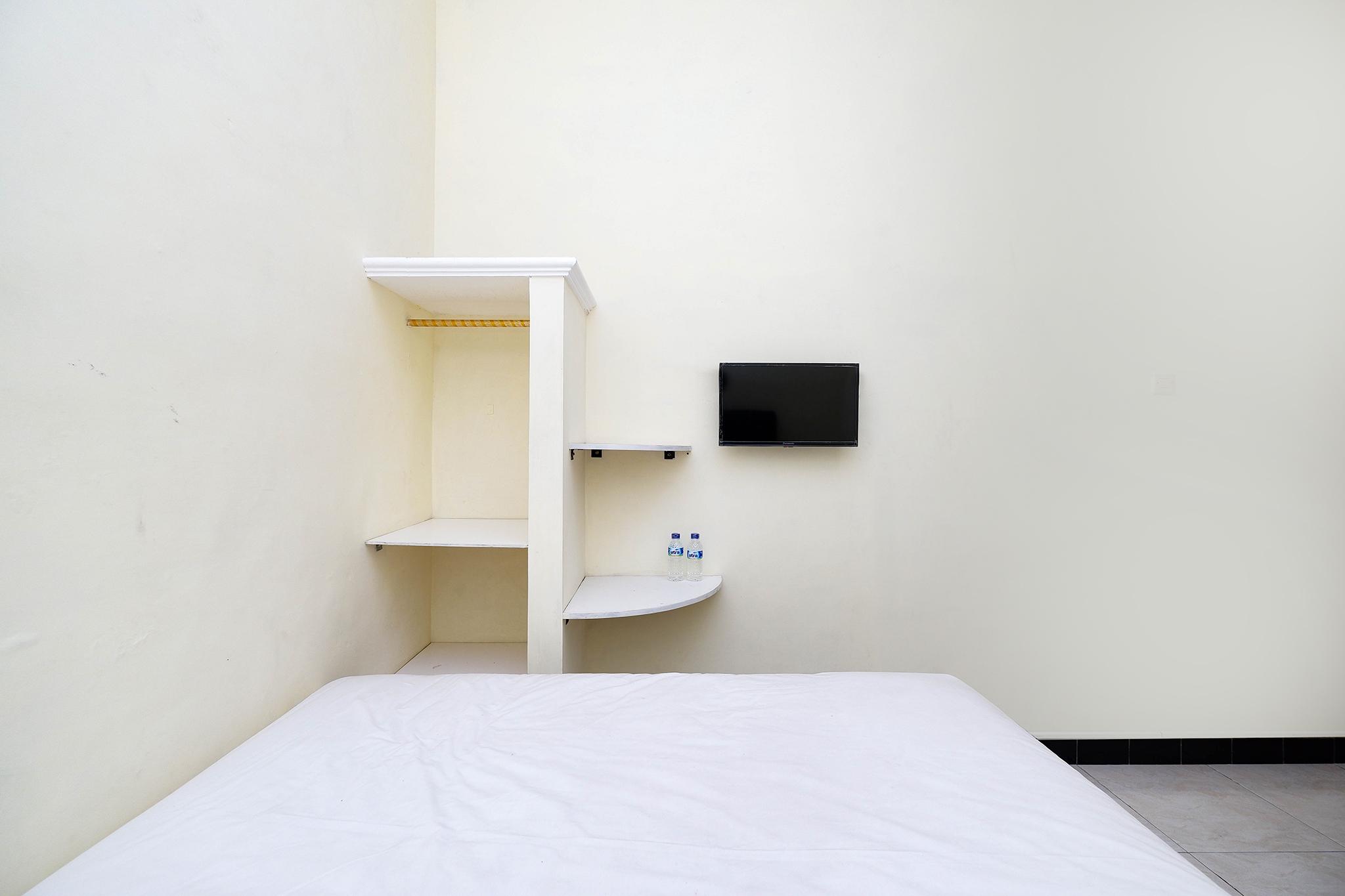 Super Oyo Capital O 2258 Santana Syariah Guest House Kartosuro Zewnętrze zdjęcie