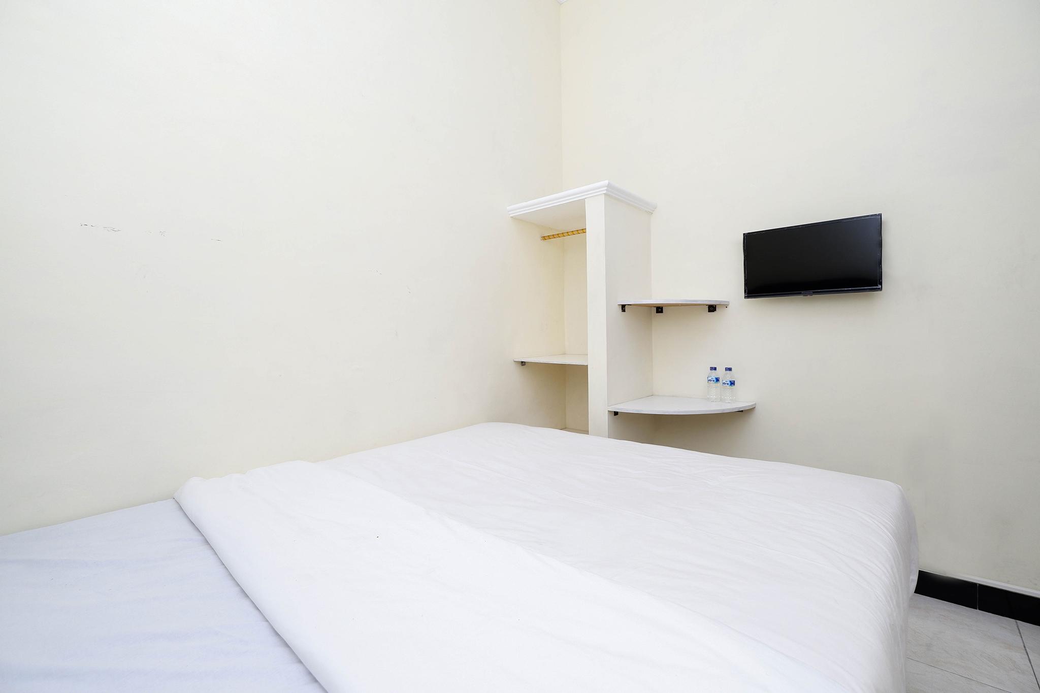 Super Oyo Capital O 2258 Santana Syariah Guest House Kartosuro Zewnętrze zdjęcie