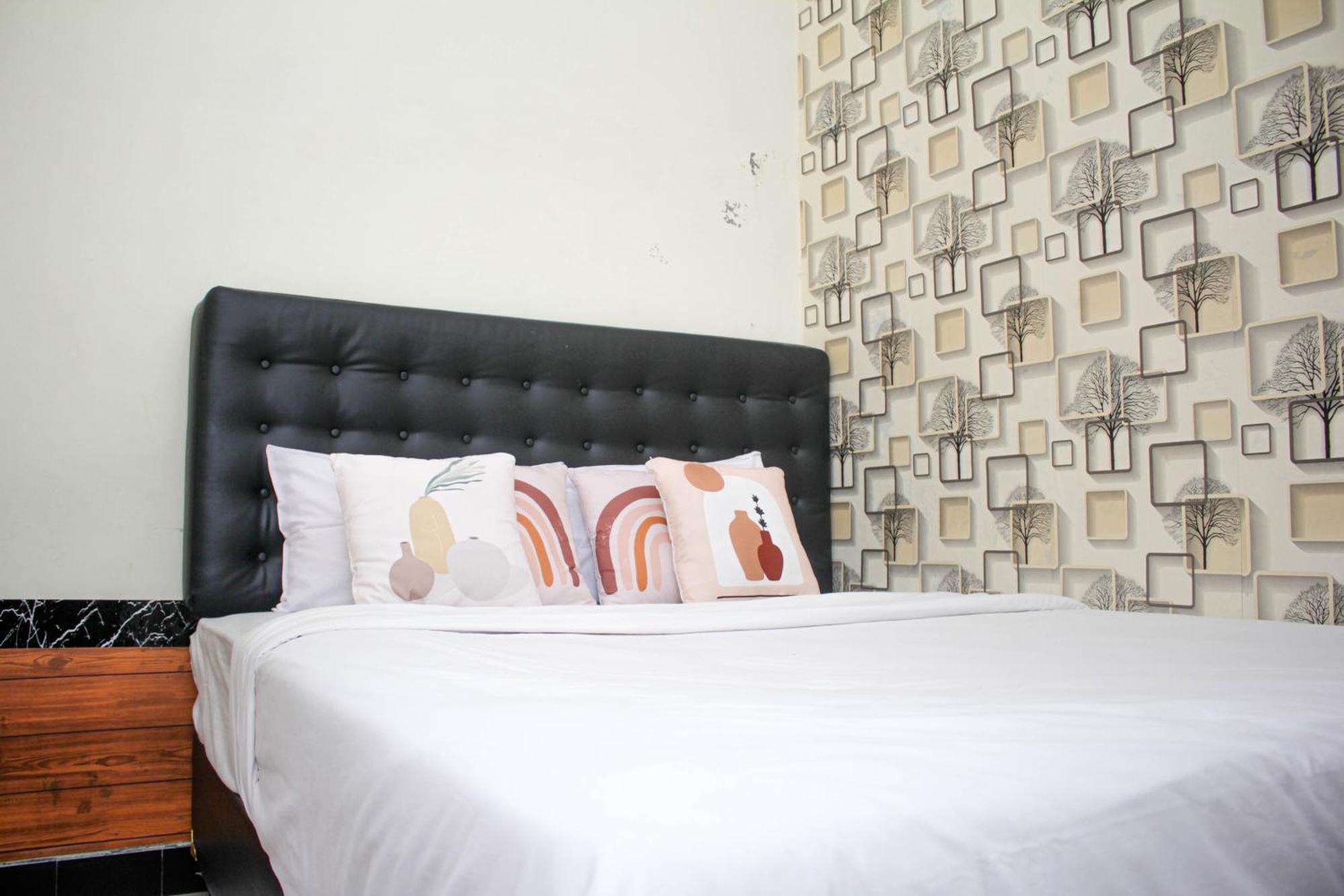 Super Oyo Capital O 2258 Santana Syariah Guest House Kartosuro Zewnętrze zdjęcie